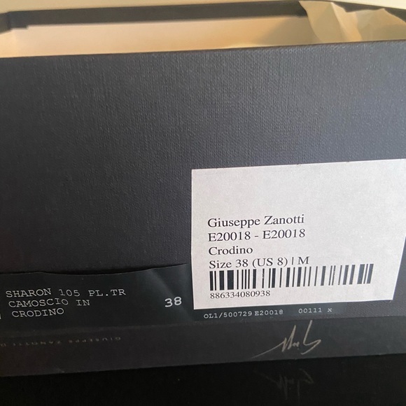 Giuseppe Zantotti Black and Silver Ostrich Bootie  Shoe Very Rare Size 38 - Picture 3 of 13